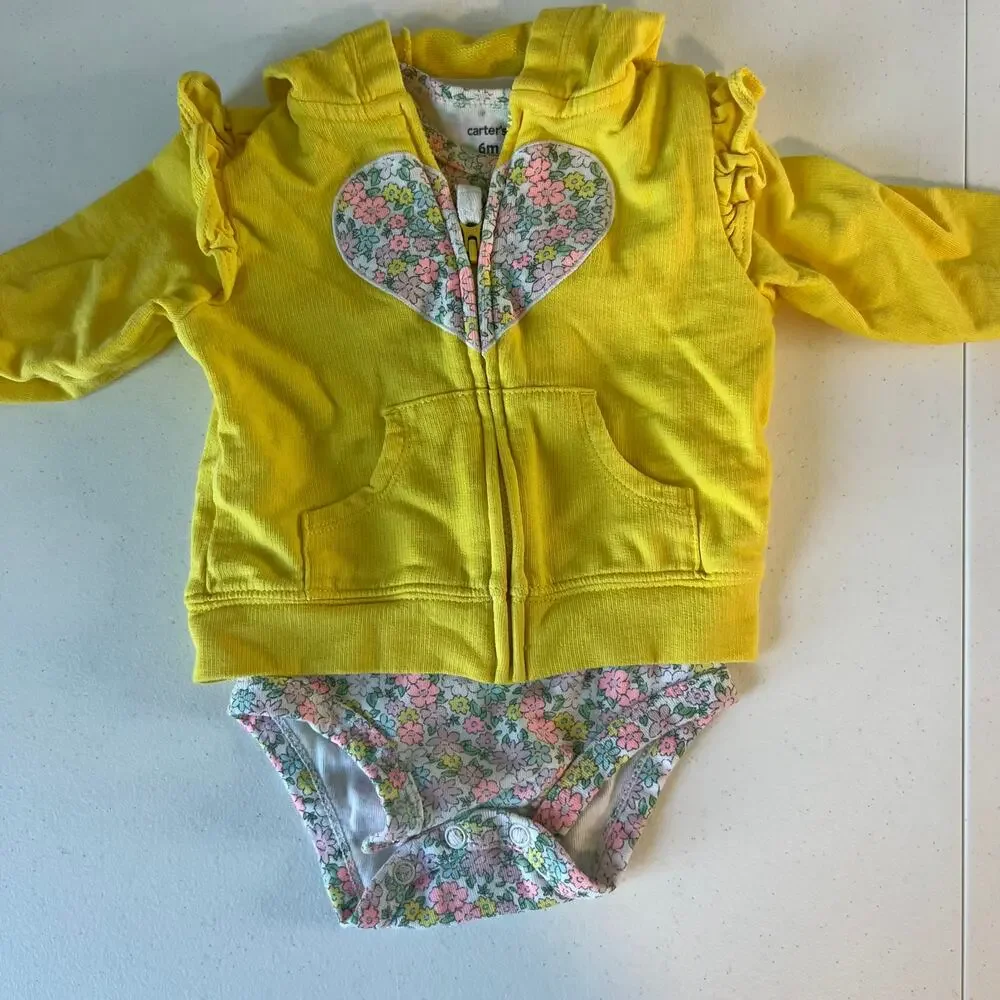 Carter's Outfit Bundle - 6 months